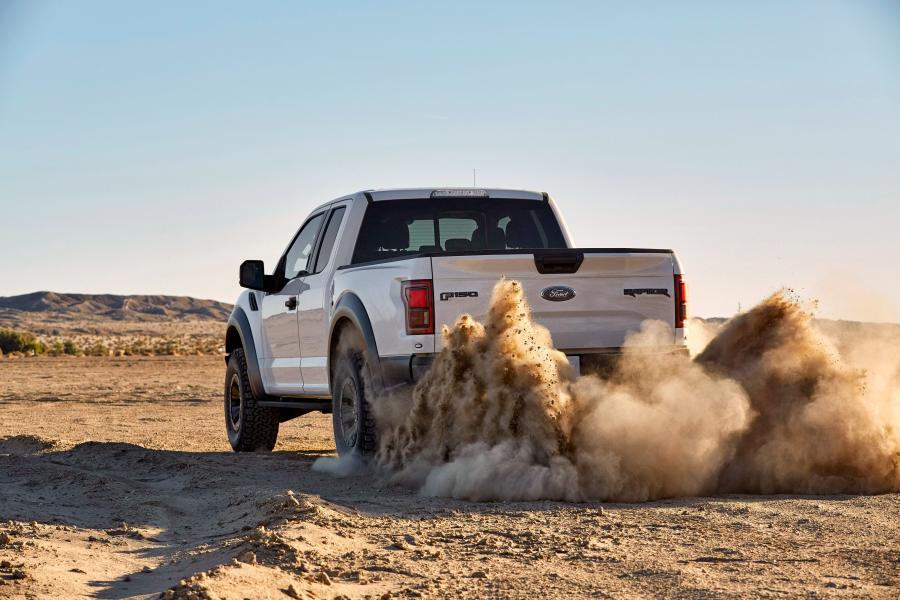  Ford F-150 Raptor 2016 года  (фото 30 из 39)